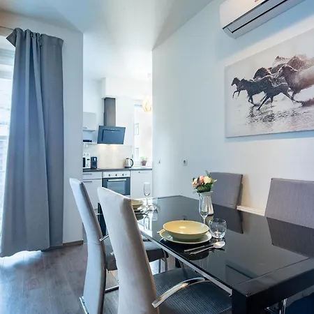 Apartman Balcony - - Super Comfy *