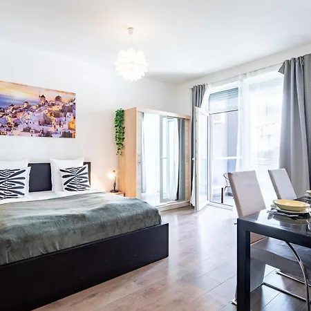 Balcony - - Super Comfy Appartement