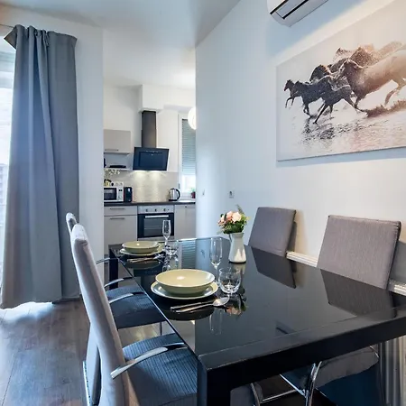 Balcony - - Super Comfy * Budapešť