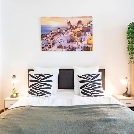 Balcony - - Super Comfy Appartement