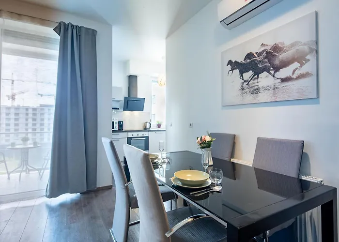 Apartman Balcony - - Super Comfy *